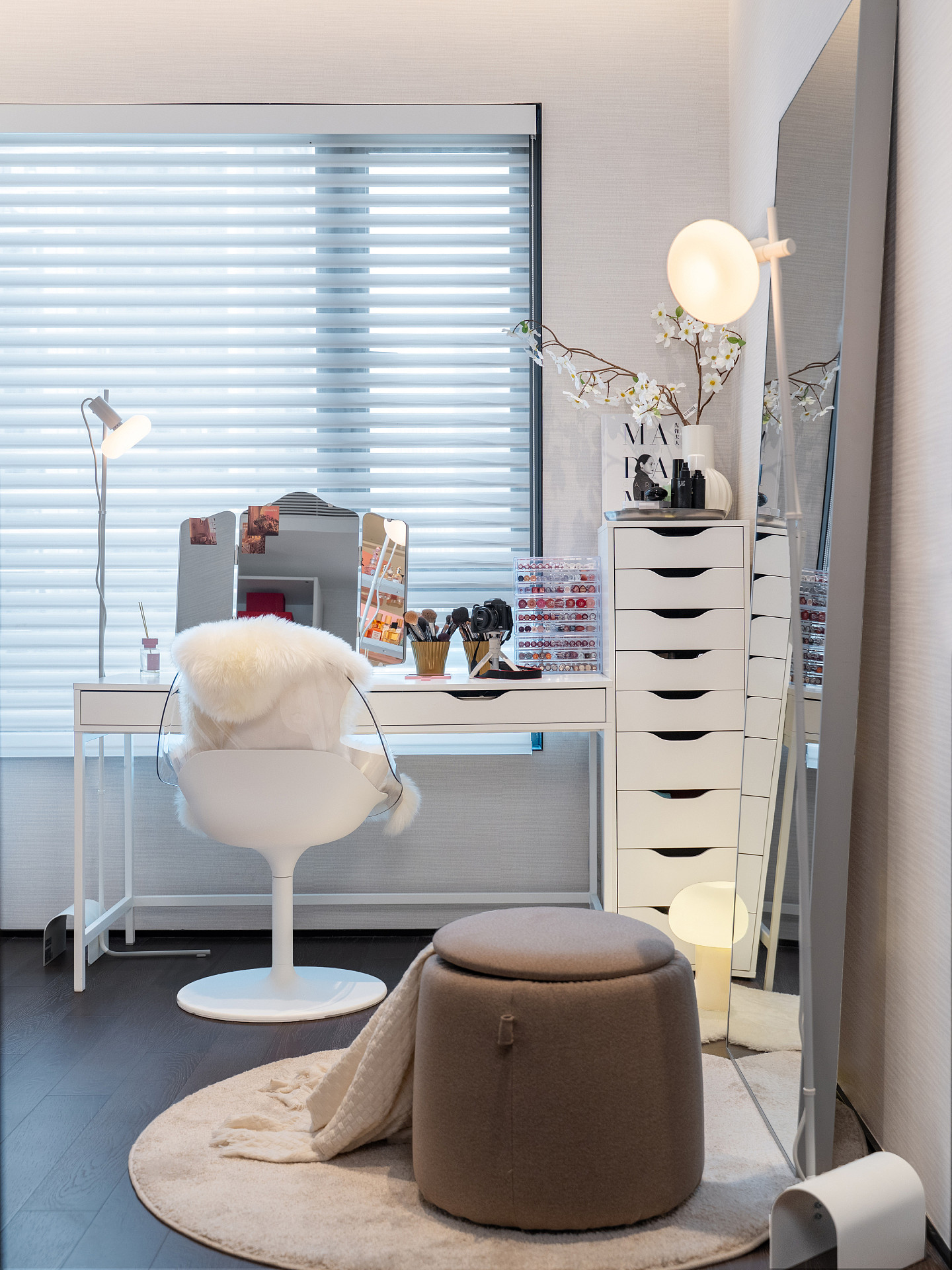 ins-image