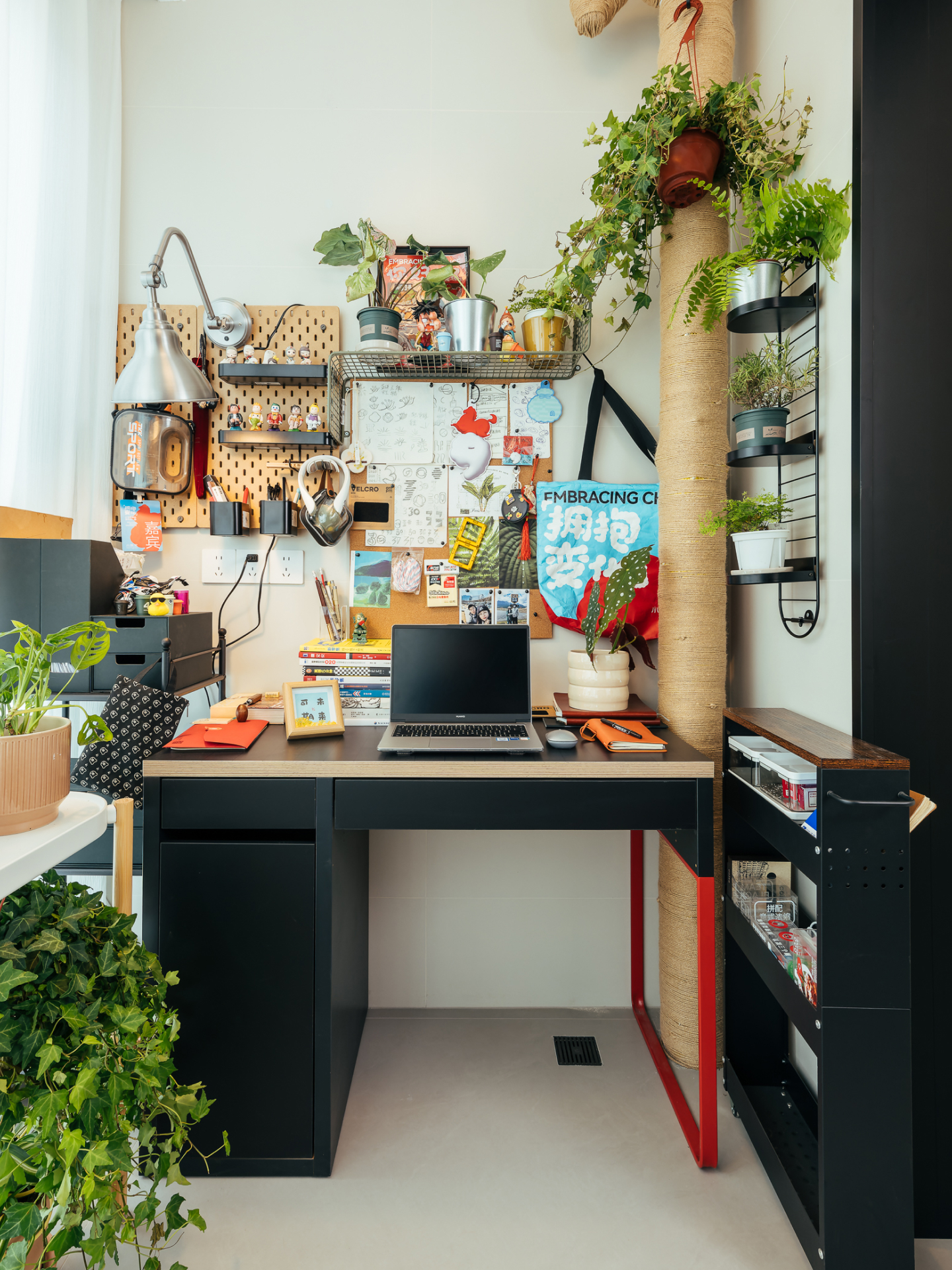 HAUGA desk white - IKEA