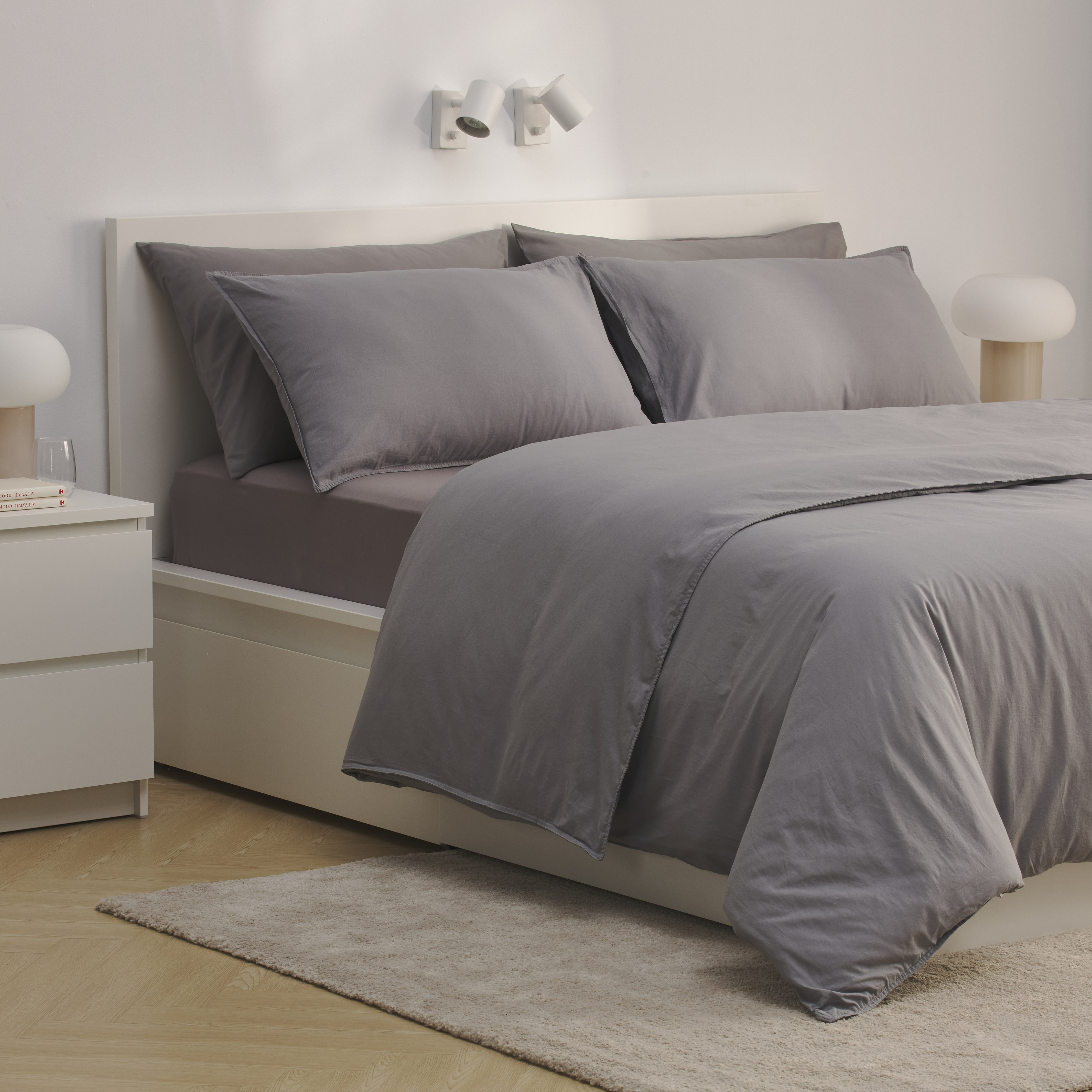 安斯莉娅/代芙拉